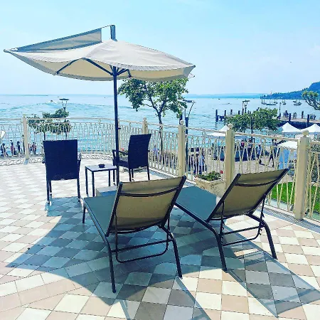 Ξενοδοχείο La Vittoria Boutique 4*